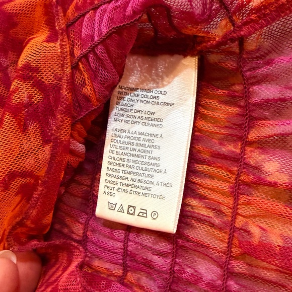 Women’s FREE PEOPLE Hello There floral long sleeve top- Size medium - Picture 7 of 8